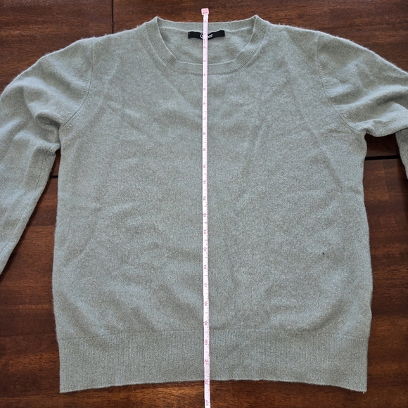 Quince Sage Green Crewneck Cashmere Sweater- size Medium - Picture 4 of 4